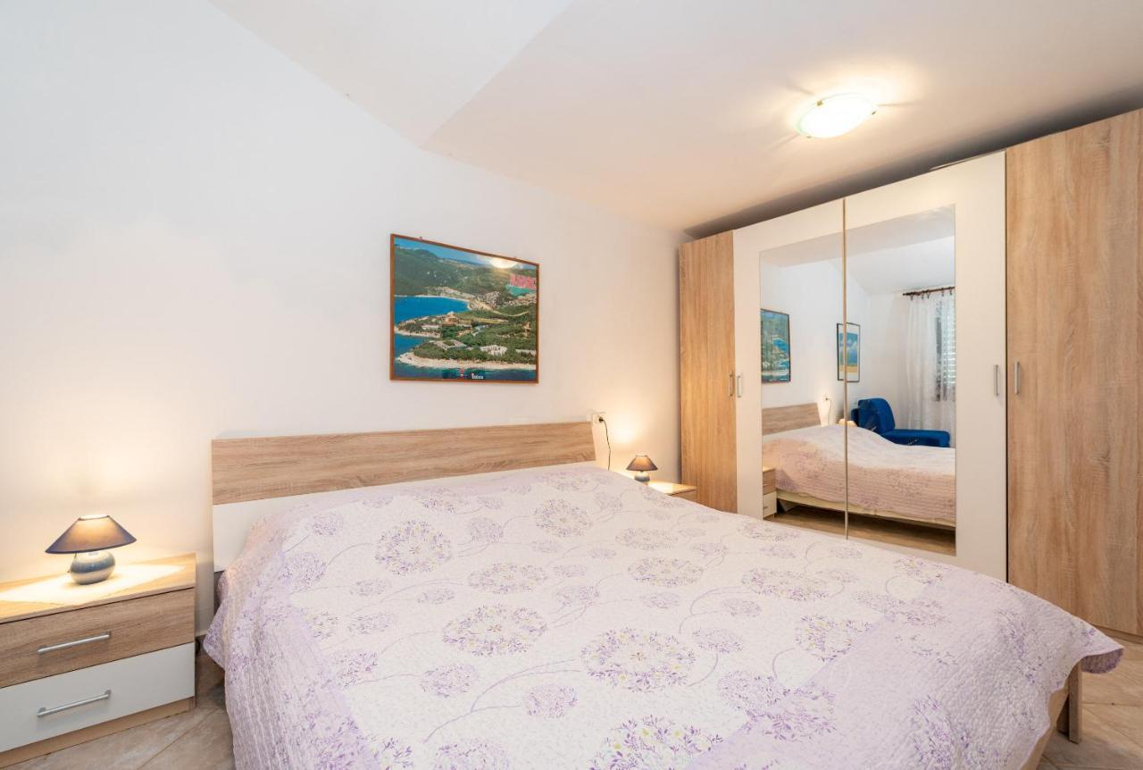 Apartments Mandica Рабац Екстер'єр фото