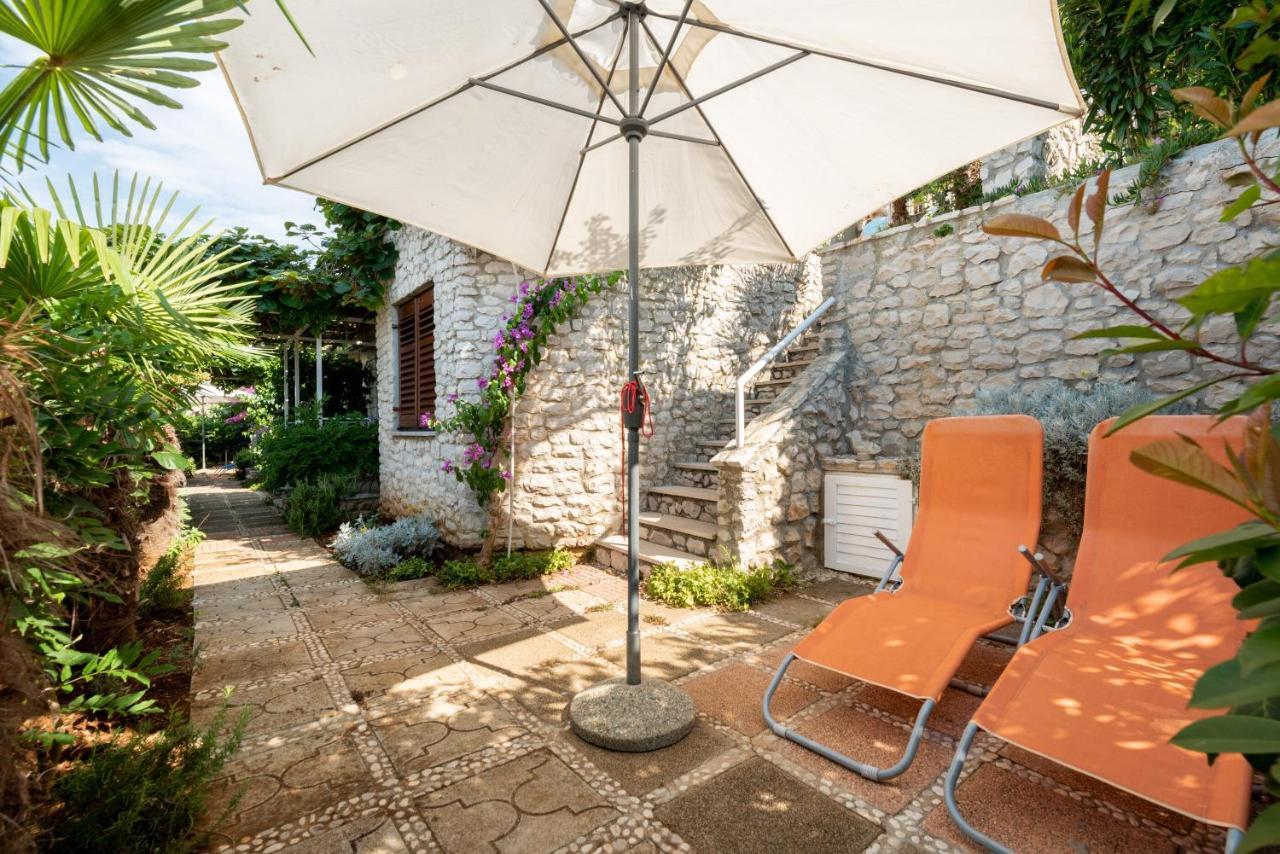 Apartments Mandica Рабац Екстер'єр фото