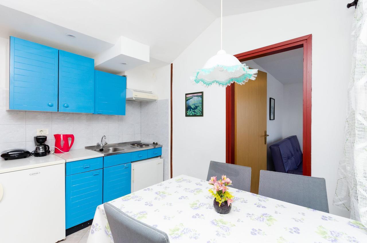 Apartments Mandica Рабац Екстер'єр фото