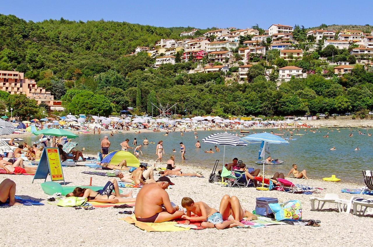 Apartments Mandica Рабац Екстер'єр фото